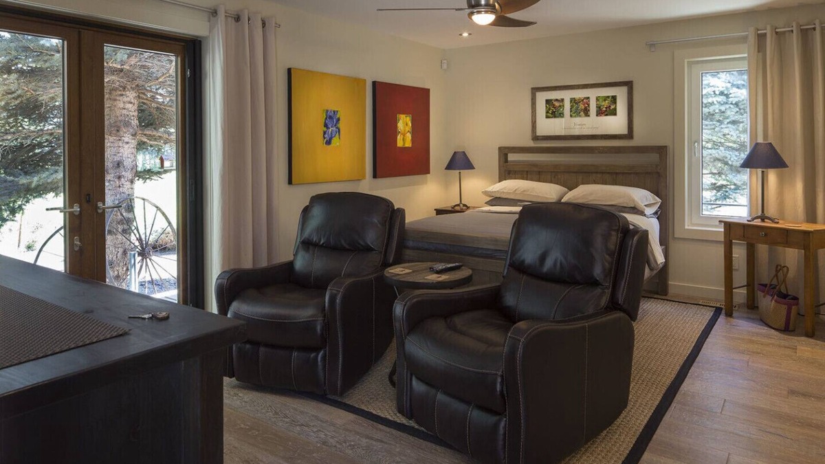 Okanagan-Similkameen House | Gjoa's Vineyard - The Véraison Guest Room