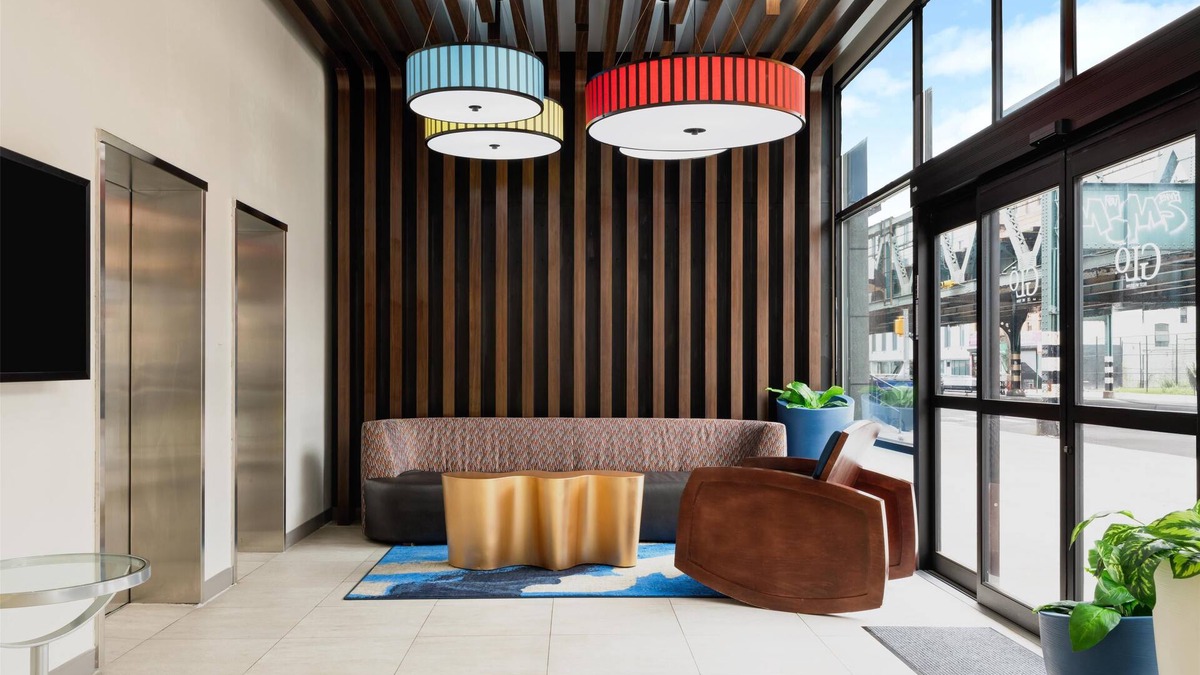 West Bronx Hotel | GLō Best Western Bronx NYC