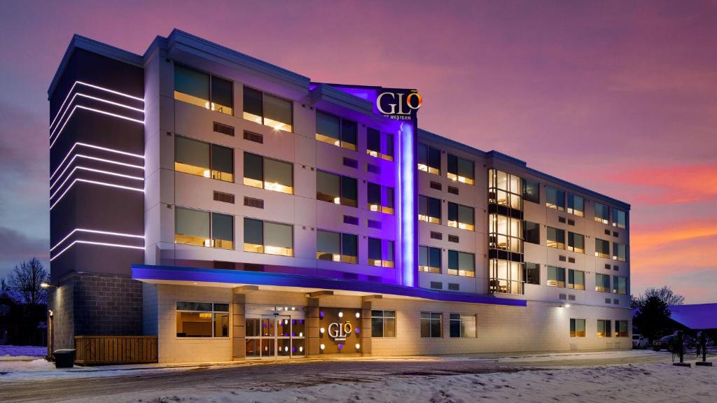 Ottawa Division Hotel | GLō Best Western Kanata Ottawa West