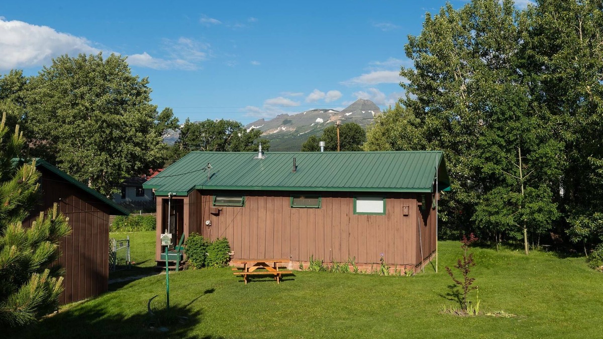 East Glacier Park Village House | Glacier Get Away Cabin-Great rates. Convenient location, clean, comfy, mtn view.