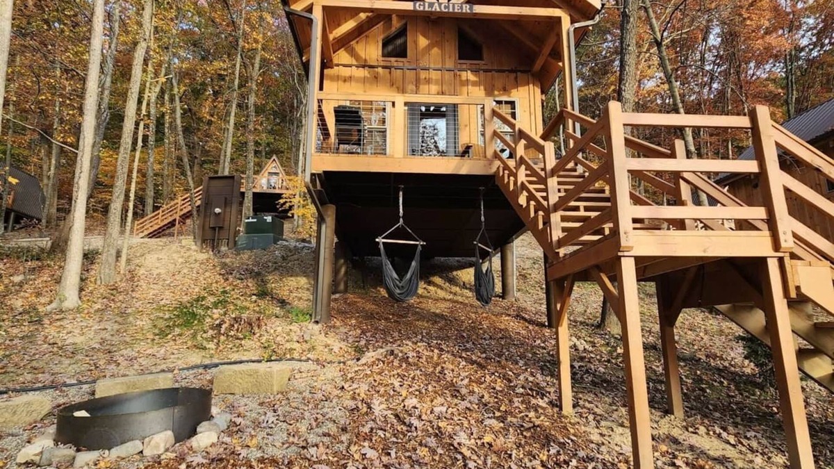 Scio Cabin | Glacier/Lakeview -Pet Friendly- 4-6 Person Midsize Cabin