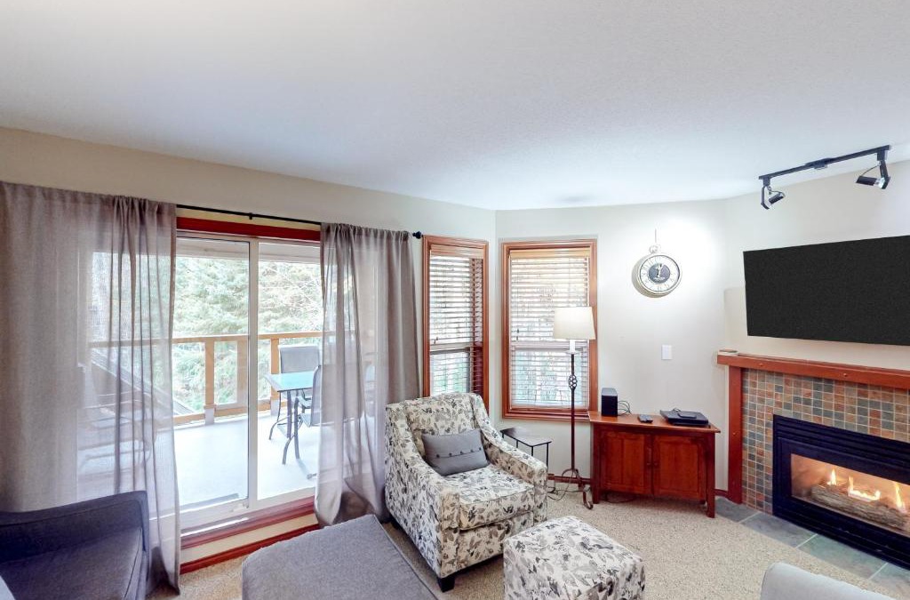 Village North House | Glacier's Reach 42