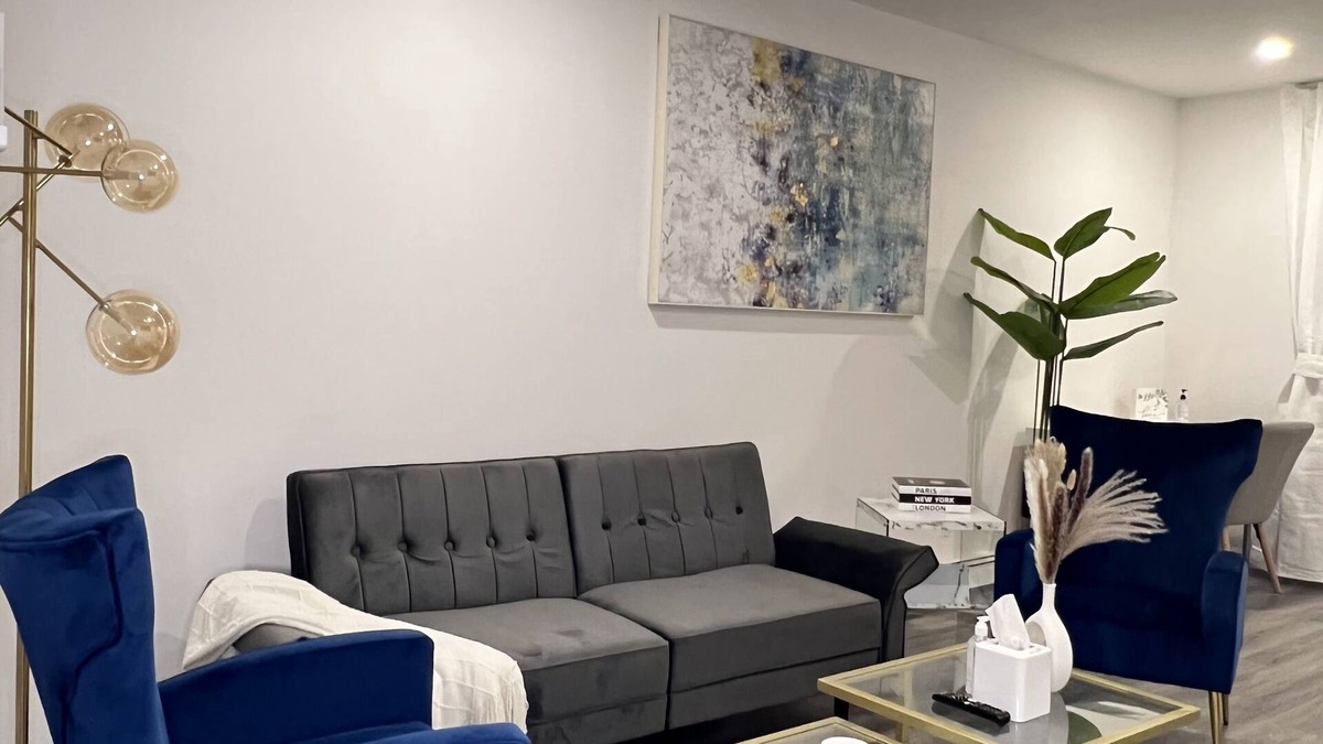 Bath Beach Apartment | Glamorous 1 bd/1 bath Condo in Lower East Side