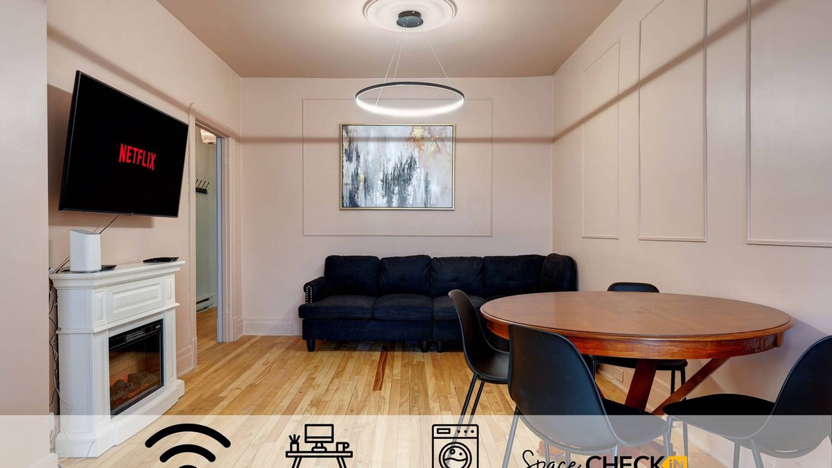Hochelaga Apartment | Glamorous getaway | Subway nearby | Parking ($)