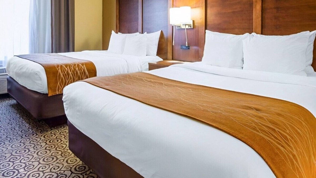 Ramsey House | Glamorous Haven for You! W/ Free Breakfast