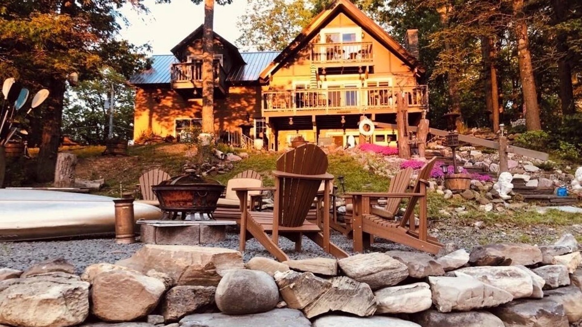 Guilderland Center House | Glamorous lake house on a mountain lake in upstate New York (max of 8 guests)
