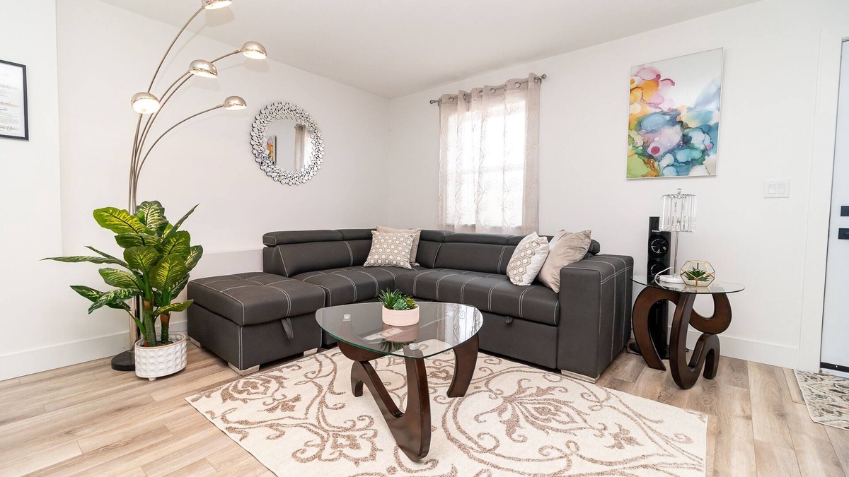 Halifax House | Glamorous new house basement for Business/Vacation travel