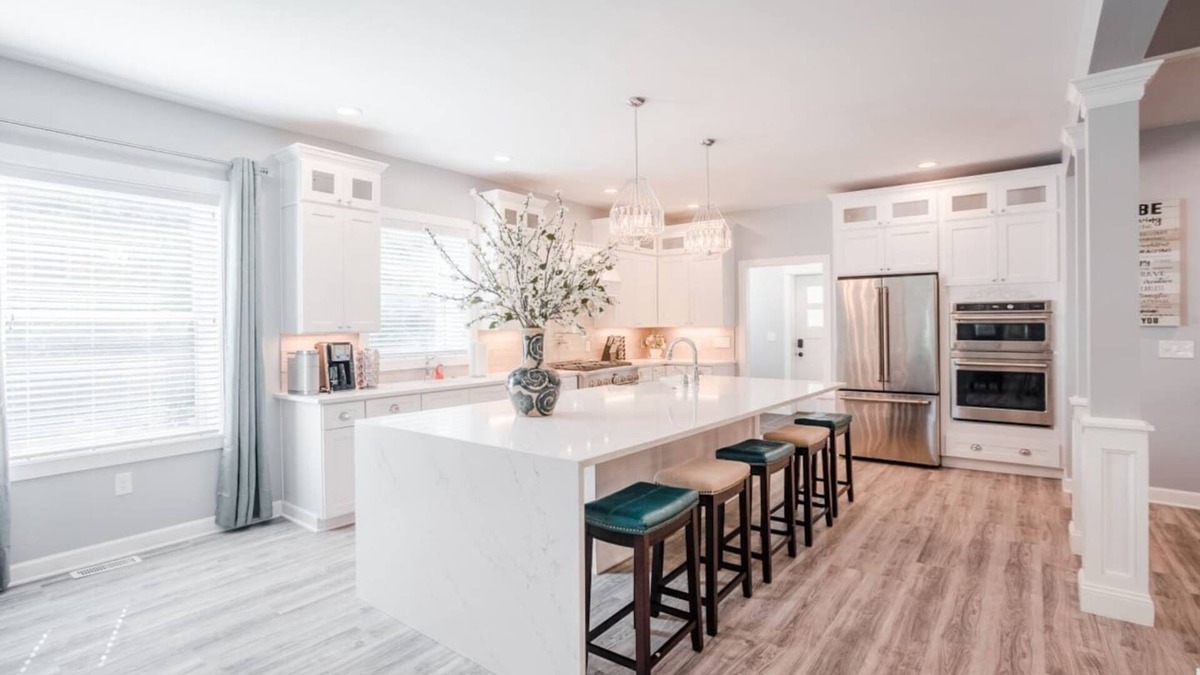 Hyde Park House | Glamorous, Upscale 5B Hyde Park Home w/Patio