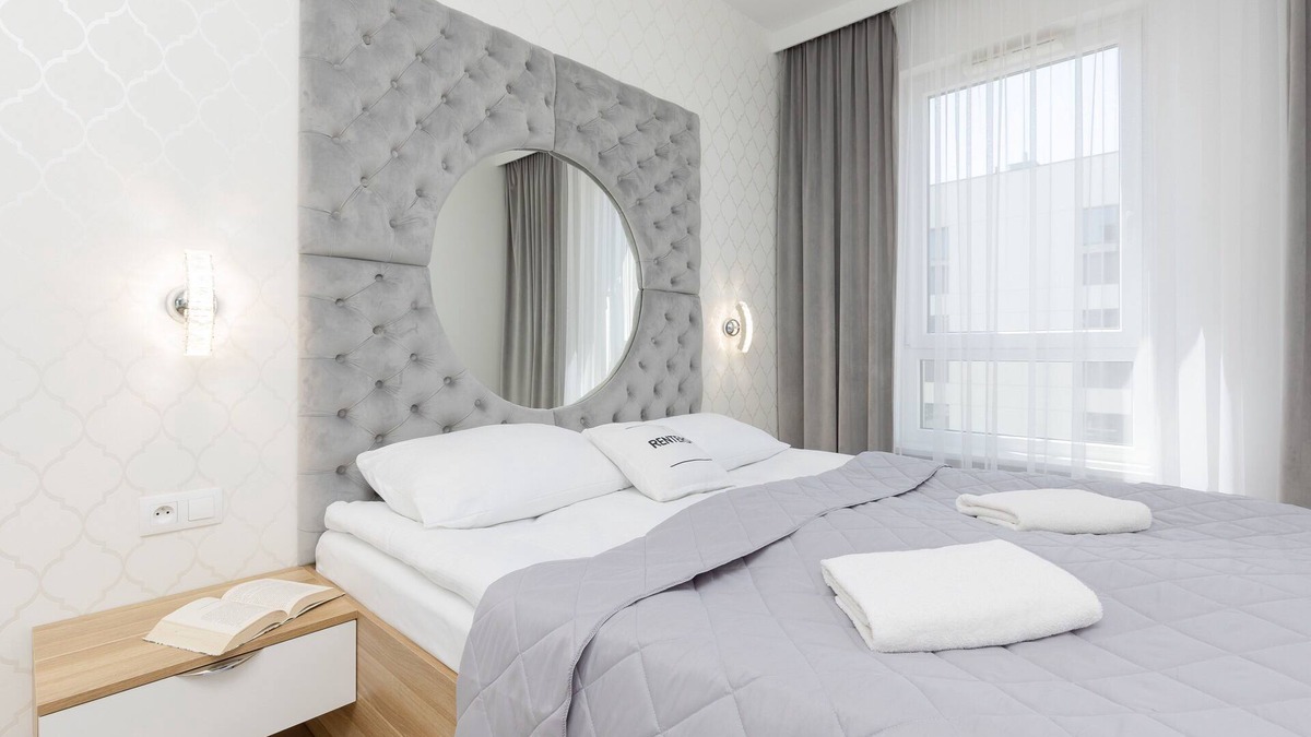 Praga Poludnie Apartment | Glamour Apartment Warsaw by Renters
