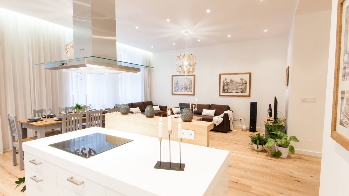 Nove Mesto Apartment | Glamour Excellent B 5-Bedrooms, 5-Bathrooms, Balcony apartment (Prague Old Town)