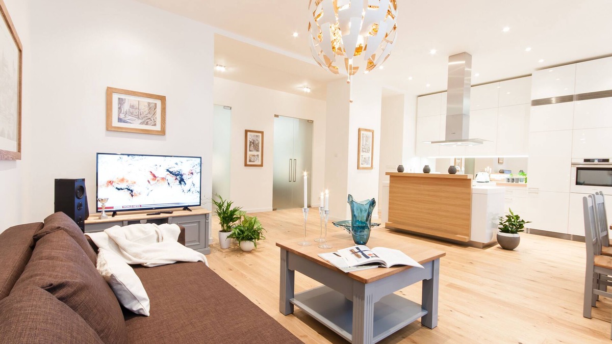 Nove Mesto Apartment | Glamour Excellent C 5-Bedrooms, 5-Bathrooms, Balcony apartment (Prague Old Town)