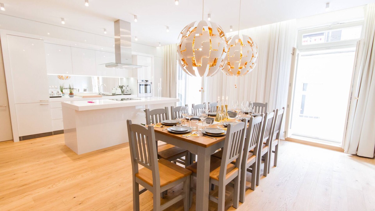 Nove Mesto Apartment | Glamour Excellent F 4-Bedrooms, 4-Bathrooms, Balcony apartment (Prague Old Town)