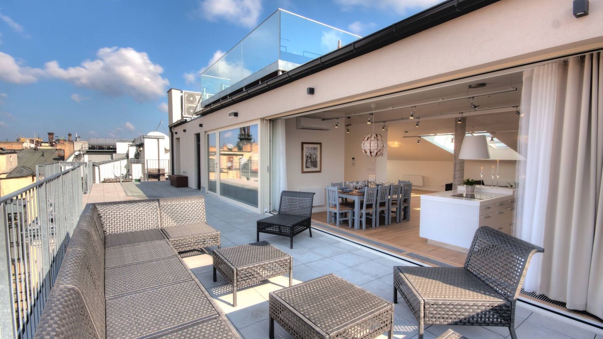 Nove Mesto Apartment | Glamour Excellent G 5-Bedrooms, 5-Bathrooms, Panorama Terrace (Prague Old Town)