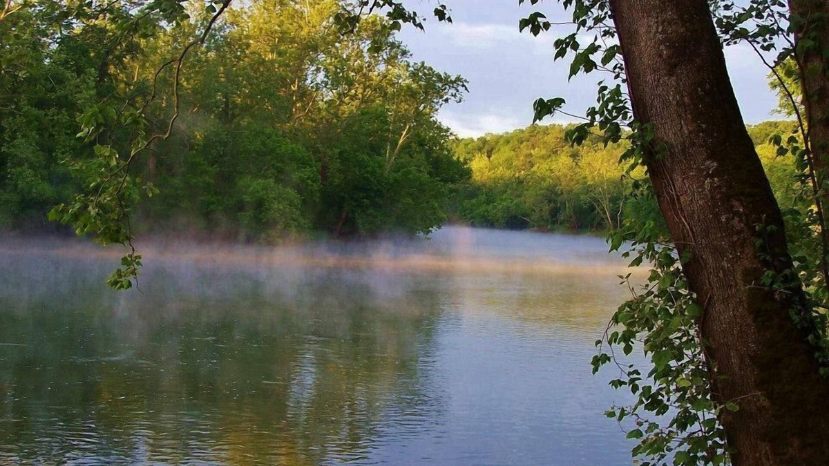 Luray RV Rental | Glamping at it's Finest! -WATERFRONT on the Shenandoah River! Open Year Round!