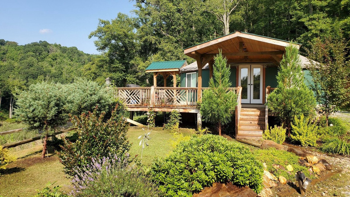 Clyde Cabin | Glamping at its finest - riverfront yurt, 30-minutes west of Asheville
