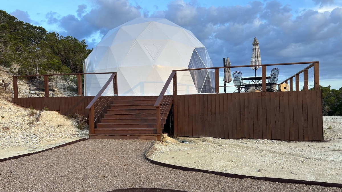 Pipe Creek RV Rental | Glamping Dome in the Hill country w/amazing views, private hot tub, & fire pit.