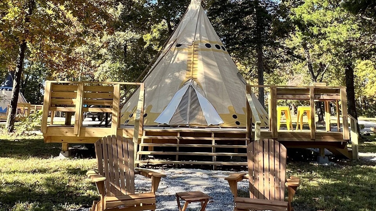 Newnata RV Rental | Glamping in an Authentic Style Sioux Tipi in the Heart of the Ozarks “The Bear”