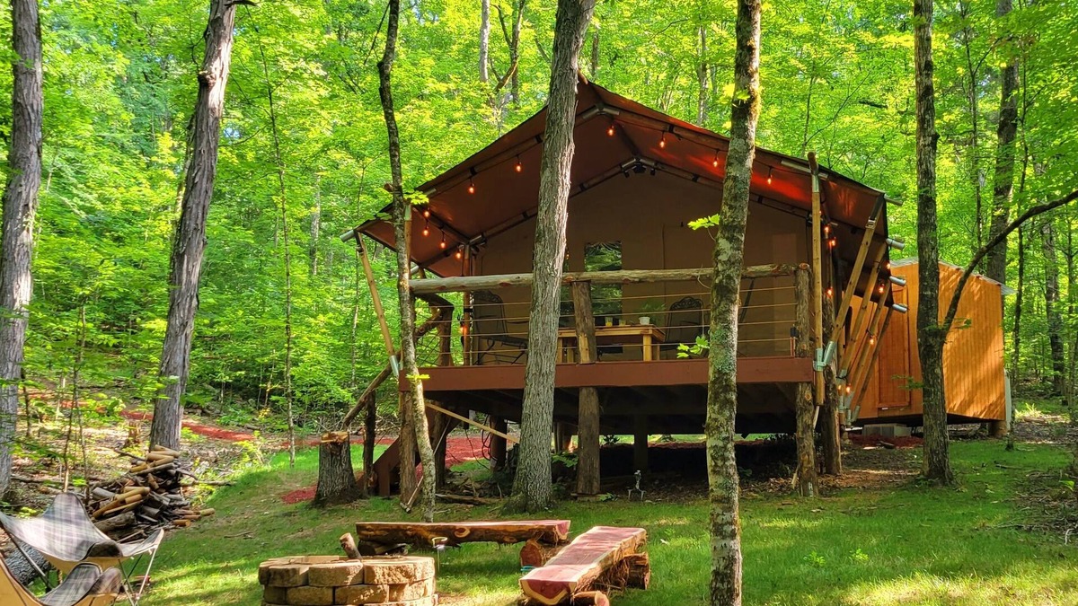 Sevierville RV Rental | GLAMPING IN THE SMOKIES-PRIVATE-LAKE ACCESS