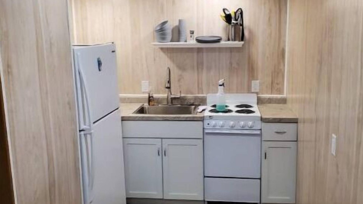 New Boston House | Glamping Near the river - 1 Bedroom Cabin