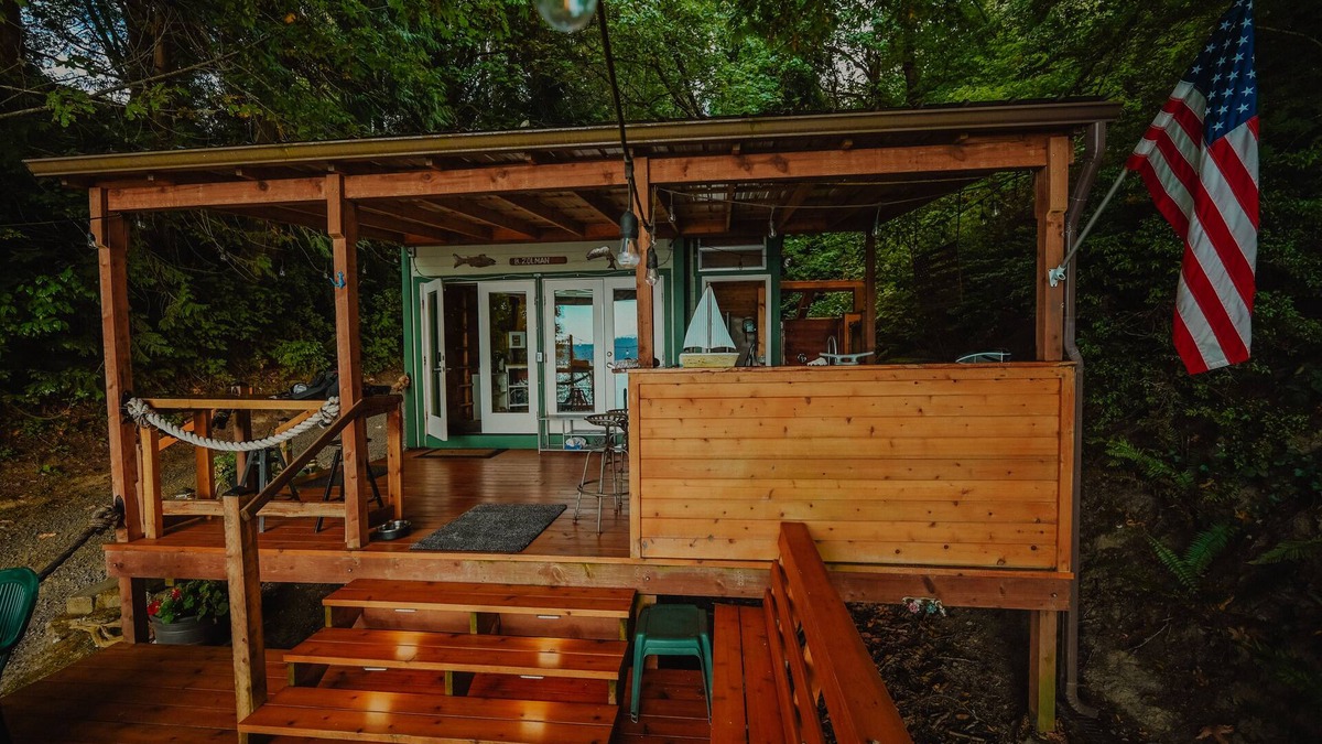 Tillicum Cabin | Glamping on the Puget Sound - Small Waterfront Cabin
