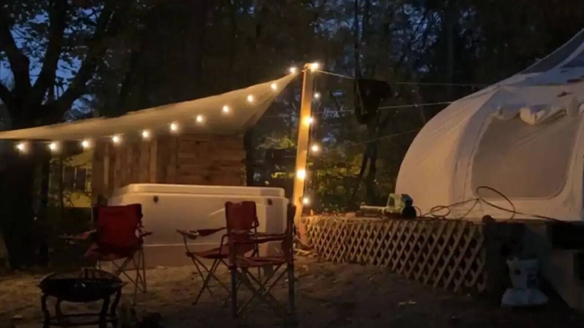 Waverly RV Rental | Glamping starglazing tentn
