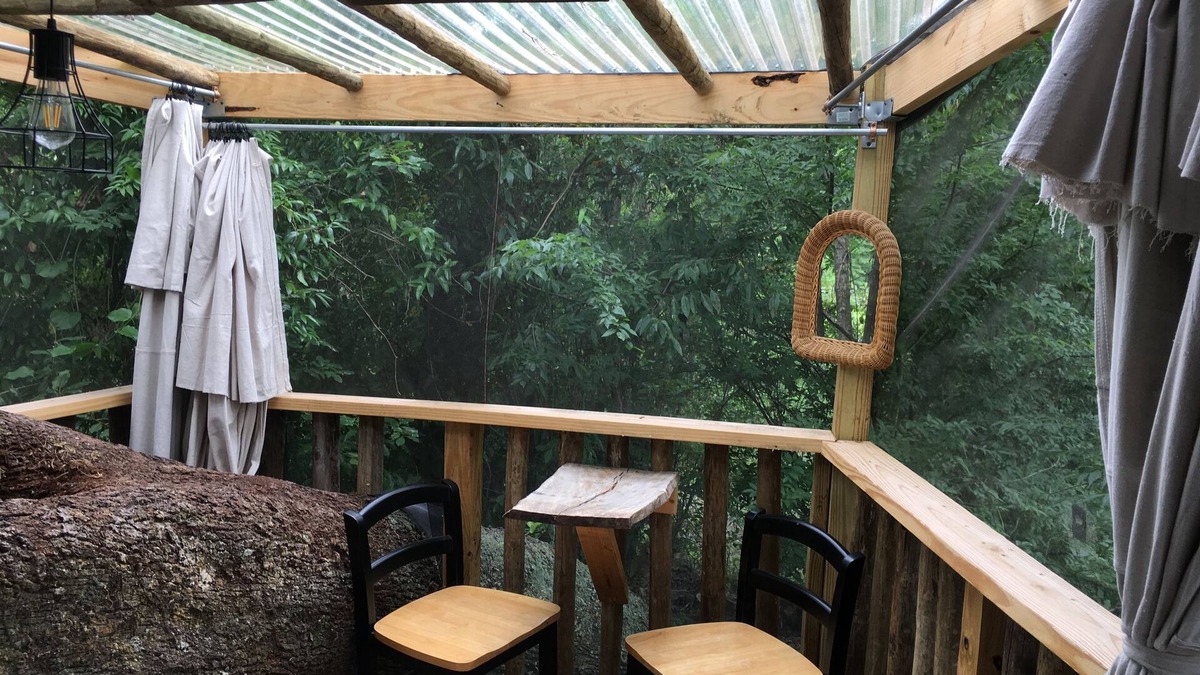 Live Oak Other | Glamping Treehouse on Farm, Unique Experience!