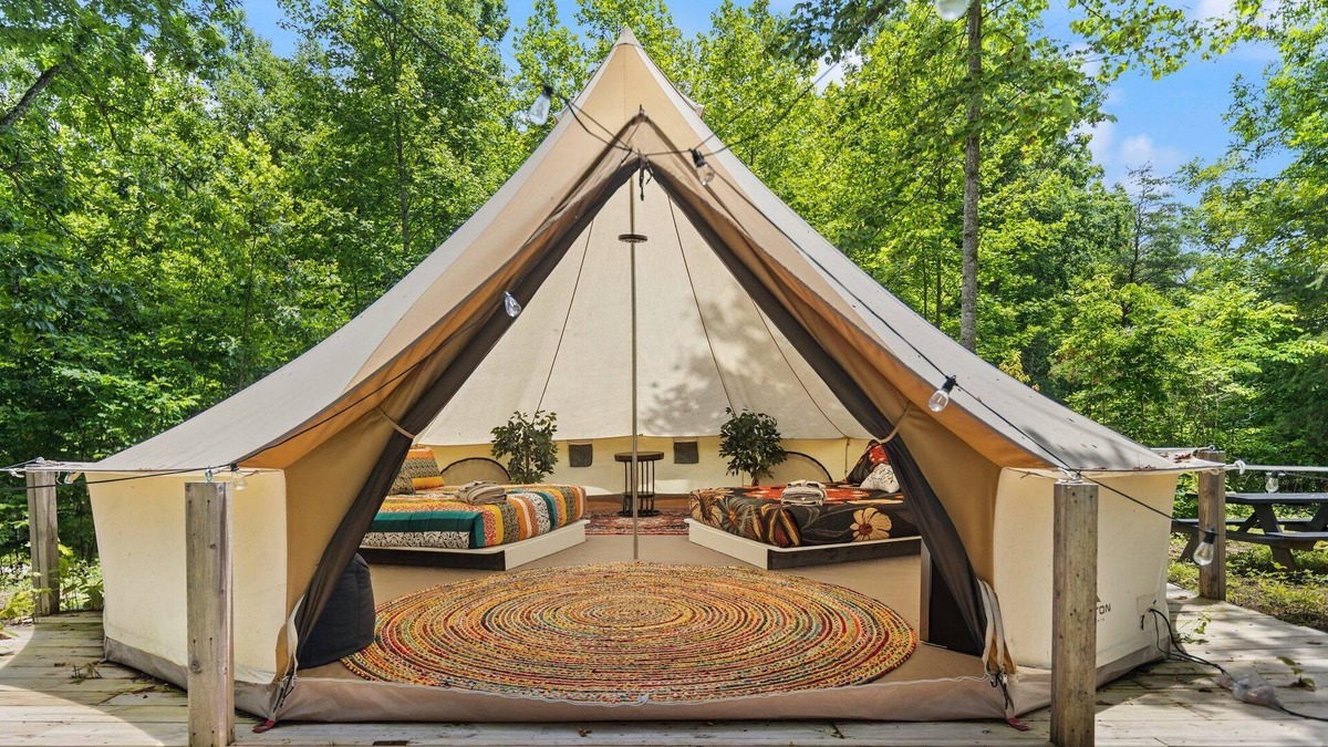 Stanton RV Rental | Glamping Yurt #2 in Red River Gorge with Wooded Views & Bathhouse