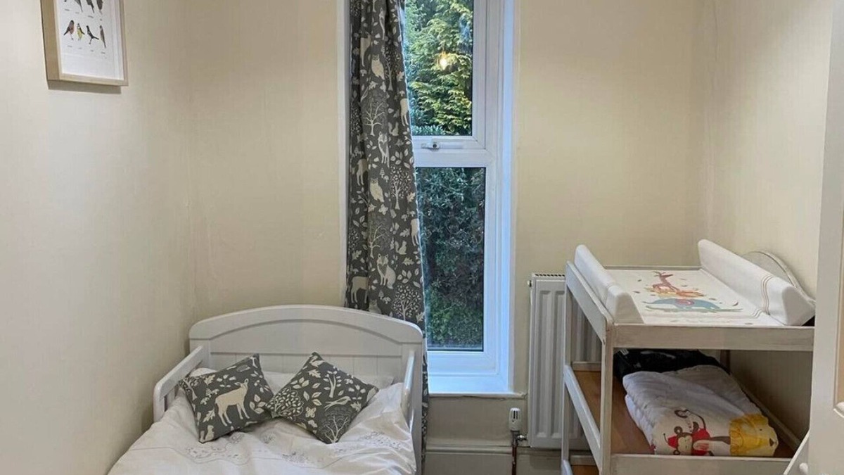 Cemmaes House | Glancoegen - Four Bedroom House, Sleeps 6