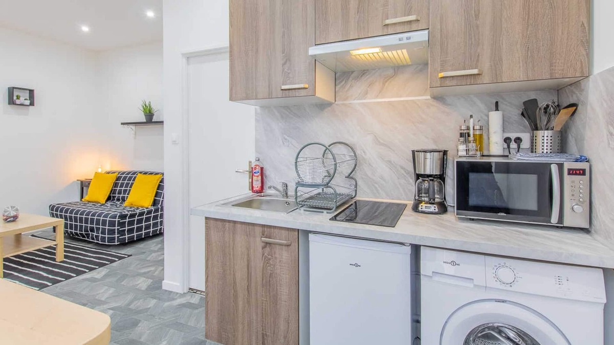 Le Creusot Apartment | Glassware - LE CREUSOT
