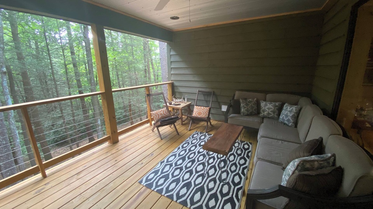 Rogers Cabin | Glaucomy`s Suite | 1 Bed, 1 Bath