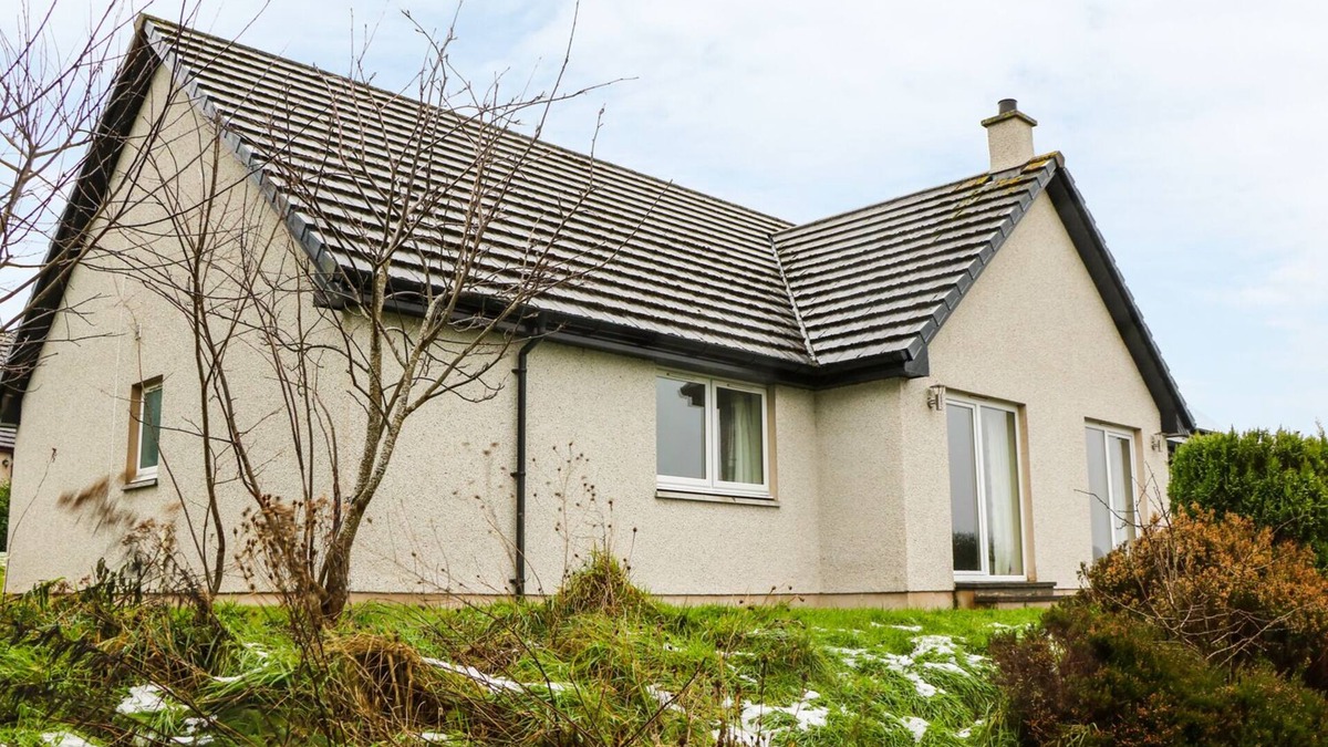 Bonar Bridge House | GLAVEN, family friendly, with open fire in Bonar Bridge