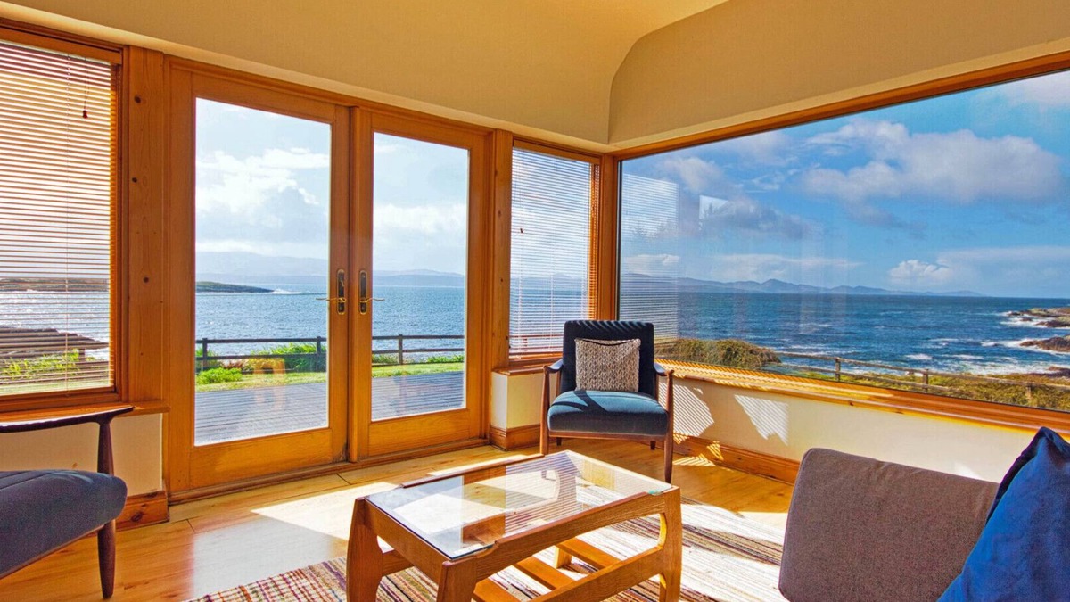 Castlecove House | Gleesk - Two Bedroom House, Sleeps 4