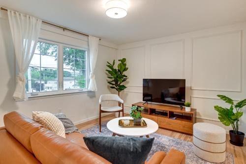 Glen Cove Apartment | Glen Cove Vacation Rental Less Than 1 Mi to Downtown!