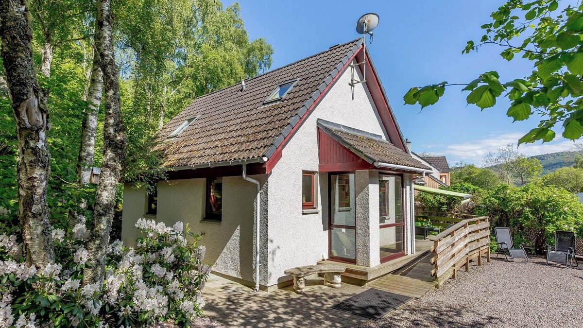 Balnain Cottage | Glen View of Enrick House
