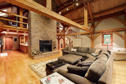 Londonderry House | Glen Road Lodge
