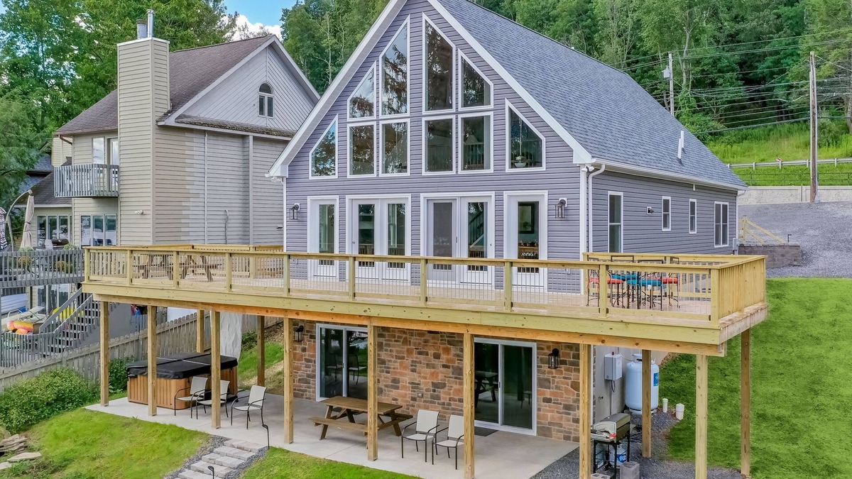 Mountainside House | Glencoe | Lakefront + Private Dock, 1 mi to Shops