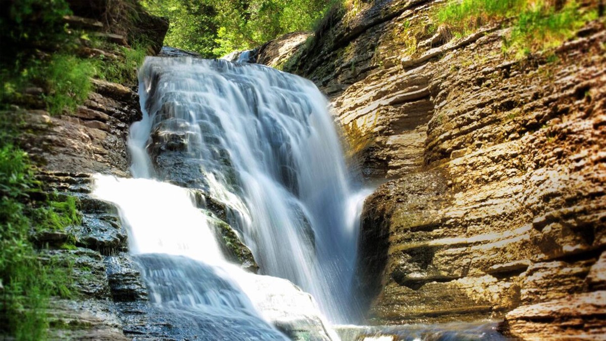 South Rutland House | Glendale Lodge, ATV, Snowsleds, Hunting, Kayaking, Hiking, Great Outdoors,