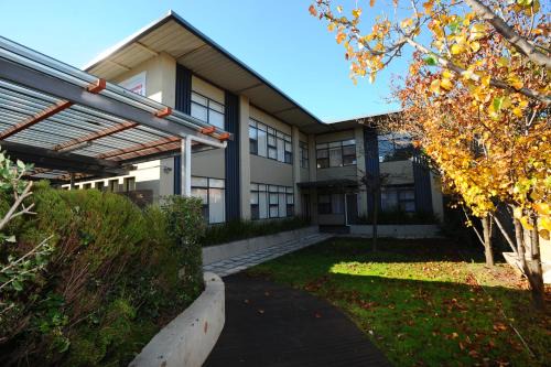 Glenelg Apartment | Glenelg Holiday Apartments-Ellis 200 meters to the Beach 100 meters to Jetty Road