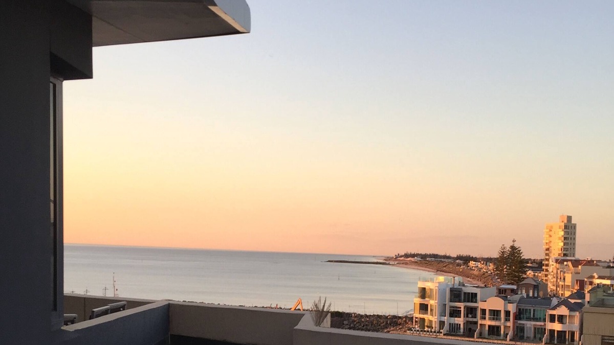 Glenelg Apartment | Glenelg Penthouse with BEACH & Park views -wifi parking