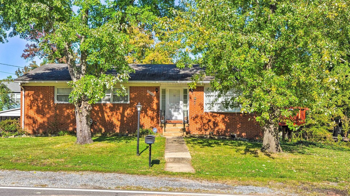 Montpelier Apartment | Glenn Dale Apt w/Yard ~ 15 Mi to Washington!