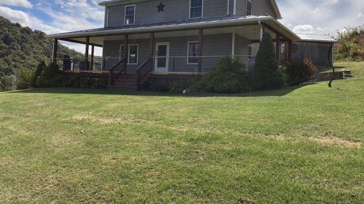 Harper House | Glennview: experience mountaintop views of the South Branch Potomac River Valley
