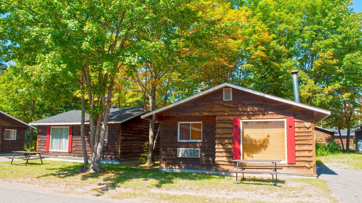 Algoma District Cottage | Glenview Cottages