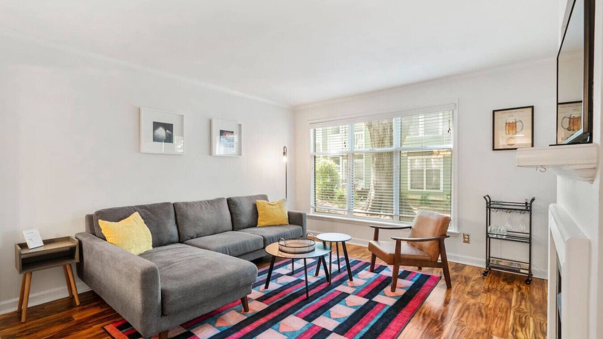 Tuckahoe Apartment | Glenwood Gable- near downtown Raleigh