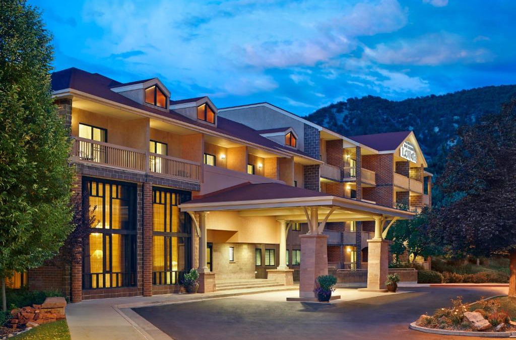 Glenwood Springs Resort | Glenwood Hot Springs Resort
