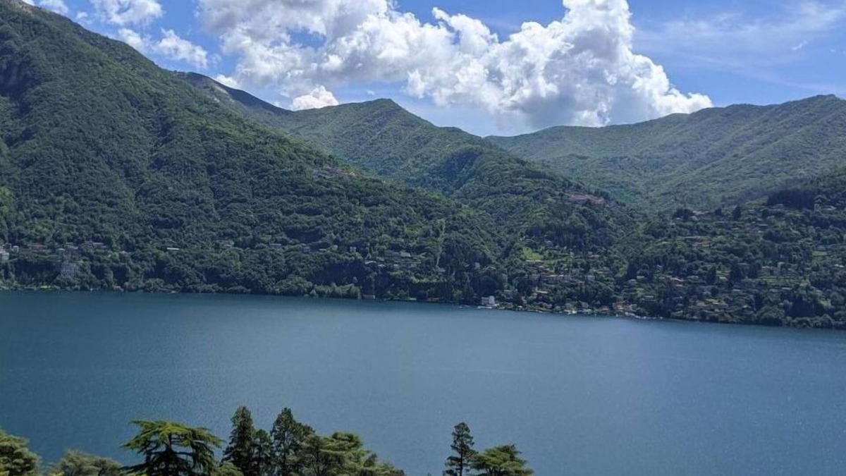 Carate Urio House | Glittering Lake View