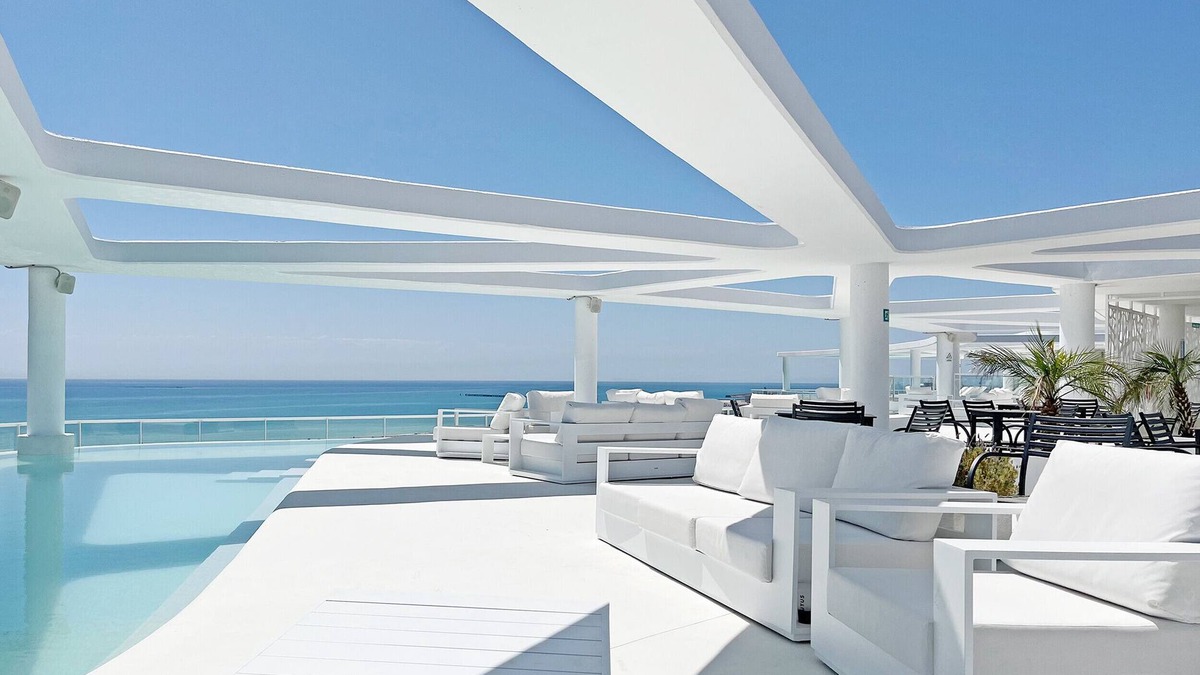 Canet de Berenguer Apartment | Global Properties: Modern flat with two terraces with sea and mountain views
