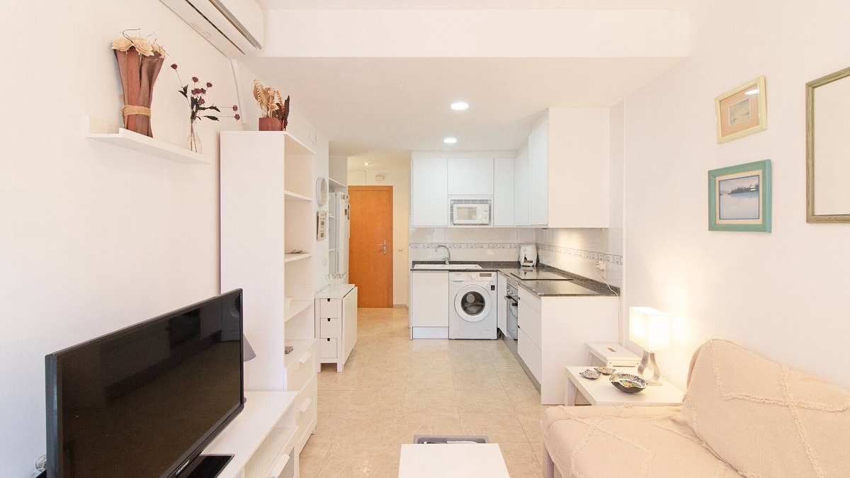 Sagunto Apartment | Global Properties: Practical flat in Puerto de Sagunto close to the beach