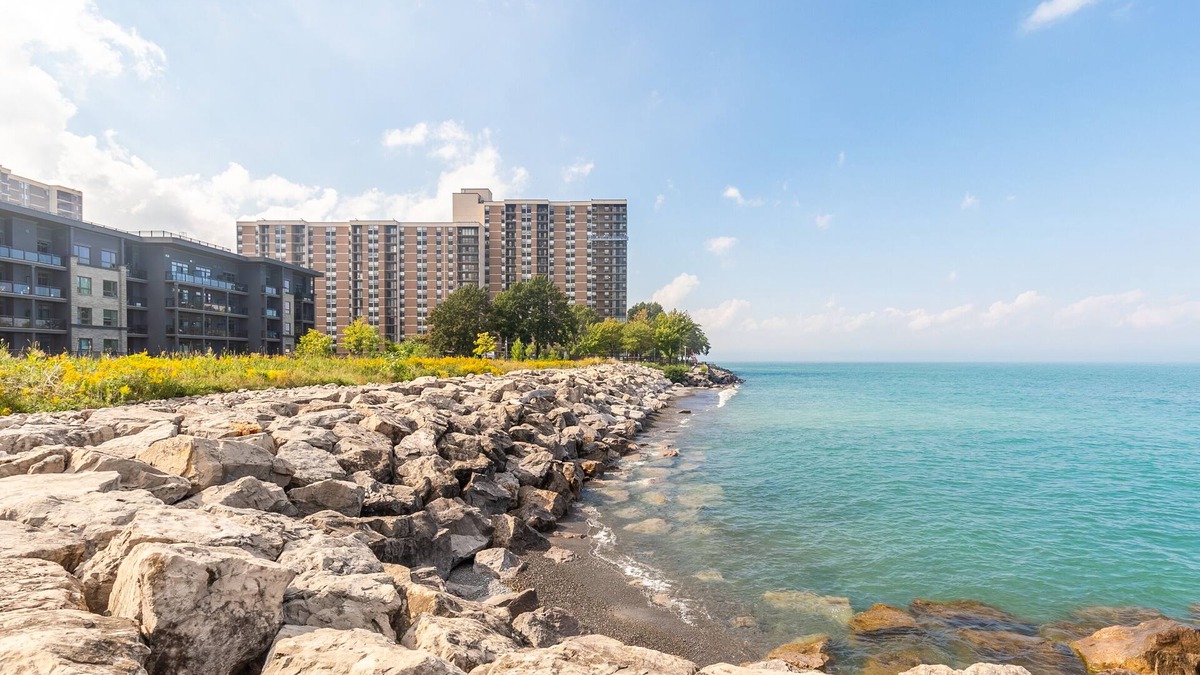 Stoney Creek Apartment | GLOBALSTAY. Modern Townhomes on Lake Ontario