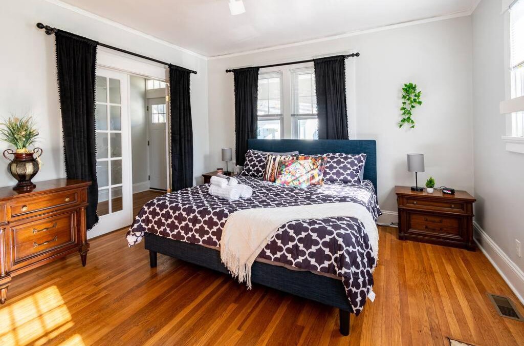 North Chesterfield Apartment | Globetrotters Suite in Historic Richmond with Patio
