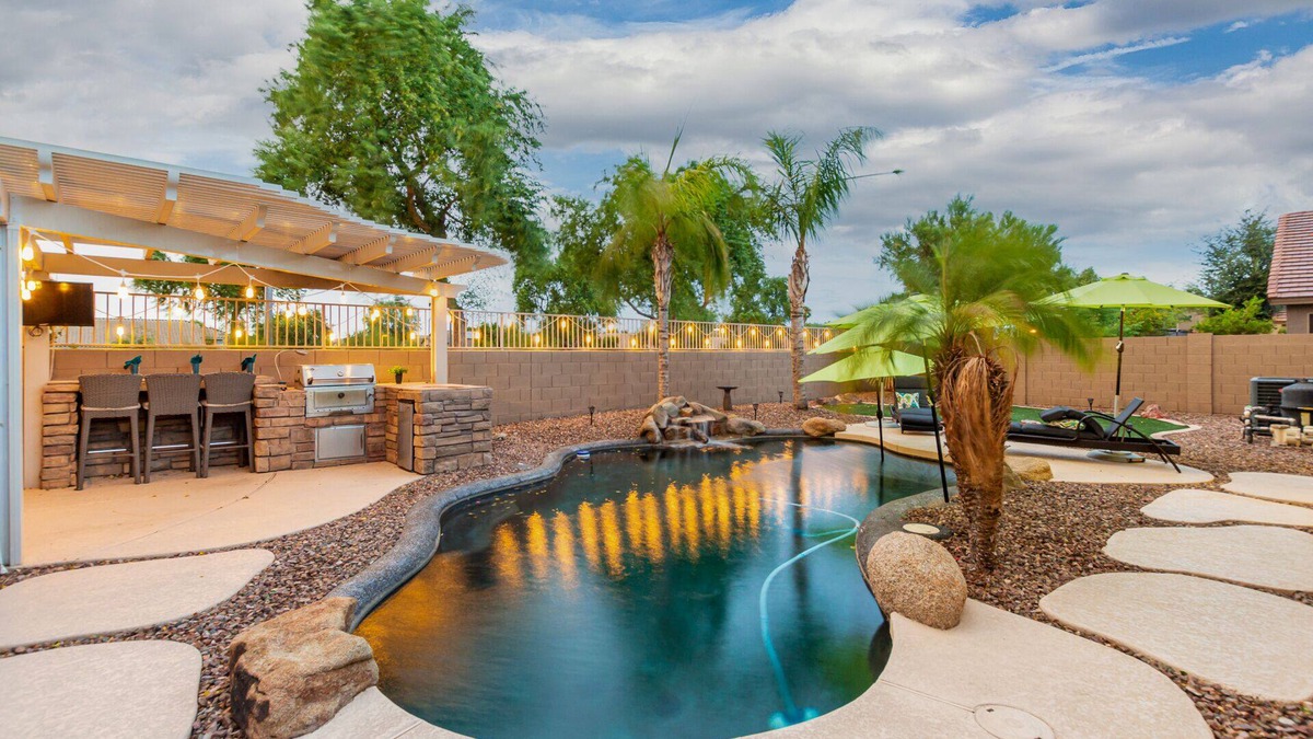 Canyon Trails House | Glorious Hot Pool! Goodyear Stadium! Gameroom